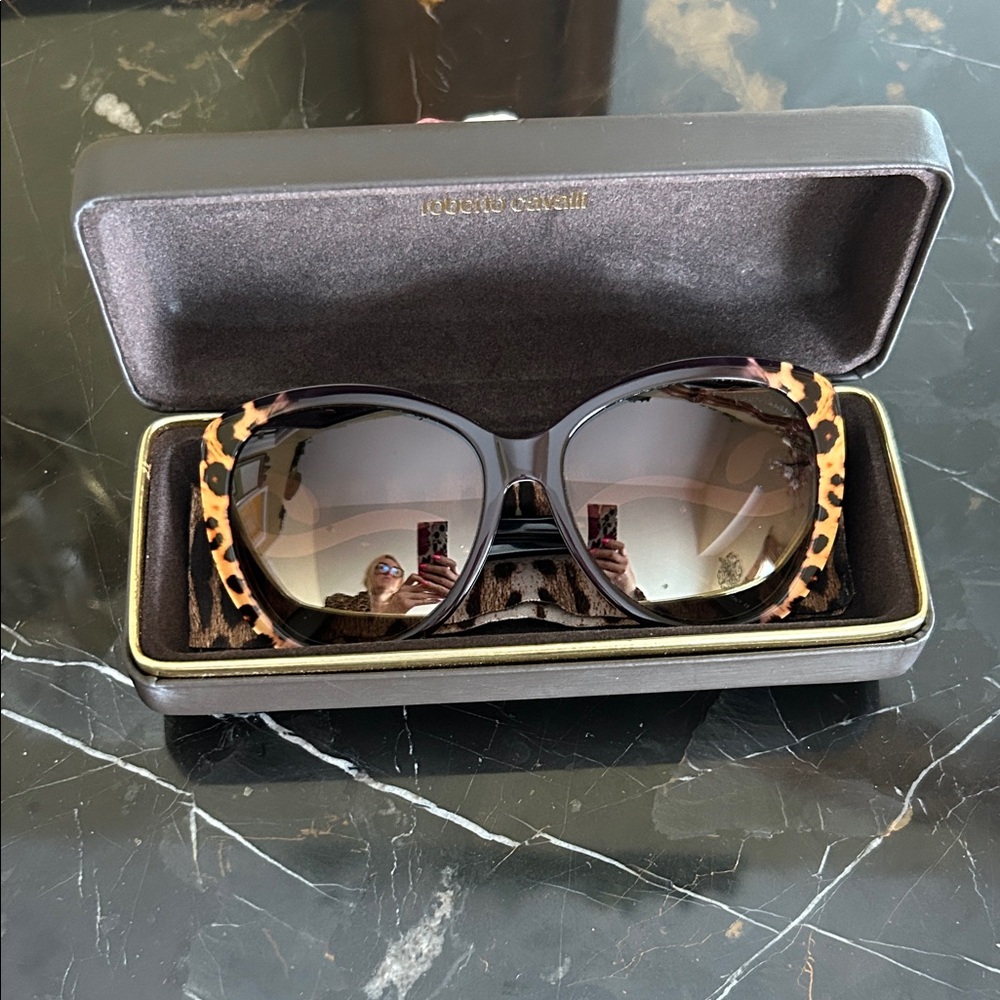 Roberto Cavalli Cat-Eye Sunglasses - Picture 6 of 16